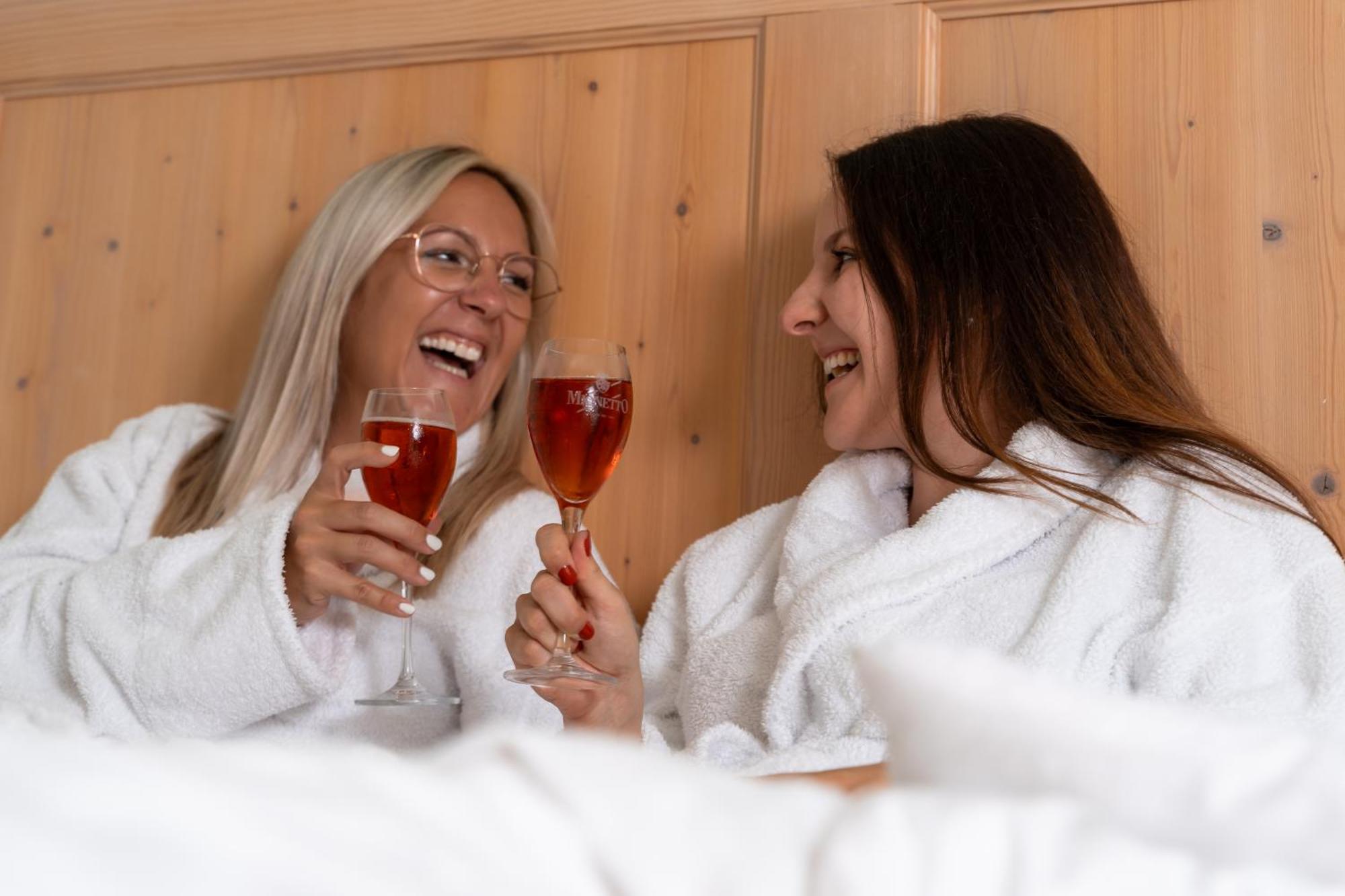 Daskaiser - Dein Gartenhotel In Tirol Ebbs Esterno foto